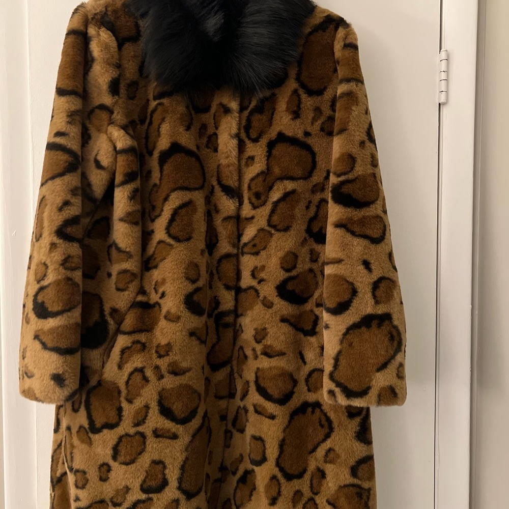 Dennis Basso Madison Avenue Leopard
Print Faux Fur Coat - NWT - Plus Size!